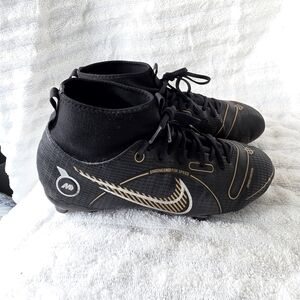 Nike Black and Gold Kids Sneakers
